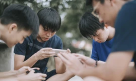 Cha mẹ nên làm gì khi con nghiện game?