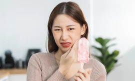 Tại sao đánh răng thường xuyên vẫn ê buốt răng?