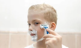 Bố mẹ đứng ngồi không yên vì con dậy thì sớm