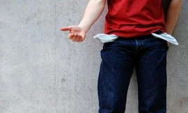 Hậu 8 - 3: Nam sinh cháy túi