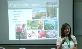 Trò chuyện cùng nữ phó giáo sư xinh đẹp, trẻ nhất VN