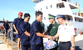 Cứu thành công 31 ngư dân Quảng Ngãi gặp nạn giữa Trường Sa