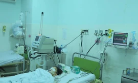 Vụ lật tàu du lịch ở Nha Trang, 2 người chết: Bé 4 tuổi vẫn hôn mê