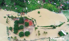 Bán đảo Bình Lập bị cô lập. Ảnh: Tri Nguyên/Báo Khánh Hoà