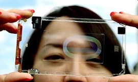 Smartphone trong suốt đầu tiên trên thế giới