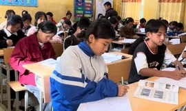 Trẻ em dính 'bẫy tình yêu' trên mạng xã hội 