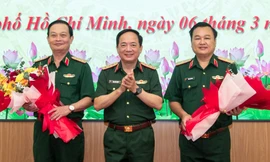 Bàn giao chức vụ Bí thư Đảng ủy, Chính ủy Quân khu 7