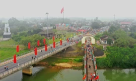 Cụm di tích lịch sử quốc gia đặc biệt đôi bờ Hiền Lương - Bến Hải (nhìn từ hướng Nam - Bắc). Ảnh: TTXVN