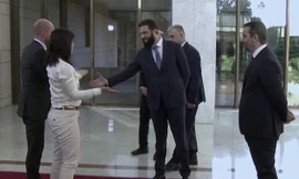 'Bê bối bắt tay' khi ngoại trưởng Đức đến Syria