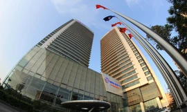 Từ thực tiễn thực hiện dự án đường dây 500kV mạch 3, ĐBQH Hoàng Văn Cường cho rằng nên mạnh dạn trao quyền, trao trách nhiệm cho các tập đoàn, tổng công ty nhà nước