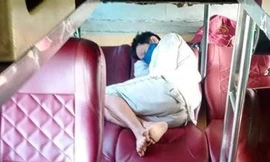 Người đàn ông phụ hồ bật khóc vì làm mất 32 triệu về quê ăn Tết và cái kết ấm lòng