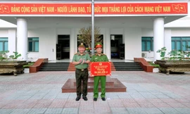 Thưởng nóng lực lượng phá vụ án giết đồng hương người Nga, phi tang thi thể 