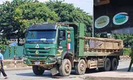 Vụ tai nạn làm 4 mẹ con tử vong ở Hà Nội: Xe 'hổ vồ' hết hạn đăng kiểm?