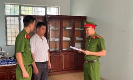 Bắt hai cán bộ lãnh đạo liên quan vụ 'hô biến' 5ha đất ở Kon Tum