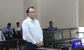 Ảnh Chủ tịch Tập đoàn Tân Hoàng Minh Đỗ Anh Dũng hầu tòa phúc thẩm 