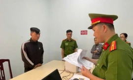 Bị bắt vì quan hệ tình dục với bé gái 12 tuổi 