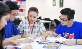 Dịch COVID-19 bùng phát đúng thời điểm thi, đi thực tập, sinh viên xoay xở thế nào?