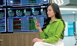VN-Index lập đỉnh lịch sử: Thị trường tiếp đà tăng hay đến lúc điều chỉnh?