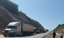 Cấm xe khách 30 chỗ trở lên vào cao tốc Cam Lộ - La Sơn từ 4/4