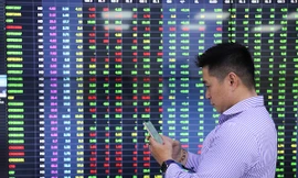 Cổ phiếu ngân hàng bị bán mạnh