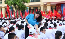 TPHCM yêu cầu tăng cường tuyên truyền BHYT cho học sinh, sinh viên