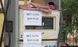 Nhiều cây xăng Hà Nội hết xăng RON 95 để bán