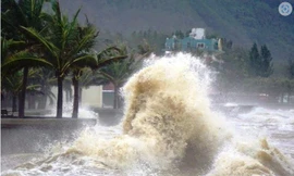 Bão số 3 giật cấp 12 áp sát Vịnh Bắc Bộ, khẩn trương kêu gọi tàu thuyền thoát khỏi vùng nguy hiểm