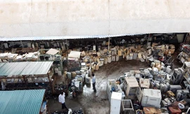 Hành lang đường sắt bị uy hiếp, cơ quan chức năng bất lực?