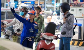 Giá xăng giảm xuống mức thấp nhất 3 năm qua