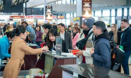 Ngày mai gần 100.000 người đổ về sân bay Nội Bài 