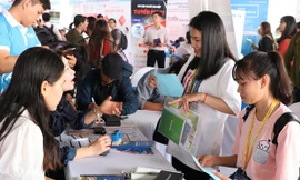 1 triệu lao động thất nghiệp, người trẻ mất cơ hội việc làm? 