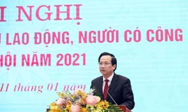 Bộ trưởng Đào Ngọc Dung cho biết, năm 2020, do ảnh hưởng của COVID-19 tỷ lệ lao động thất nghiệp cao nhất 10 năm qua 