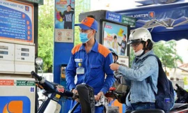 Giá xăng tăng lần thứ năm liên tiếp, chạm mốc gần 25 nghìn đồng/lít