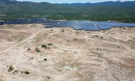 CLIP 'Bát nháo' nạo vét hồ thuỷ lợi: Bất lực chặn khai thác đất cát trái phép!