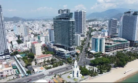 Cận cảnh những khu 'đất vàng' ven biển Nha Trang bị bỏ hoang cả thập kỷ 