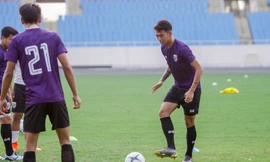 'Đột nhập' buổi tập của U23 Thái Lan trên sân Mỹ Đình