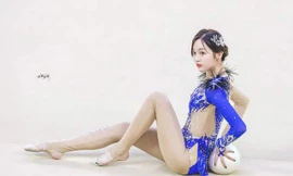 Những 'thiên nga' xinh đẹp trên sàn thể dục