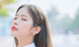 Cô gái có mái tóc dài hơn 1m nhớ về thời học trò ngập hoa phượng vĩ