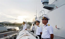 Tàu hộ vệ tên lửa Quang Trung cập cảng Vladivostok, bắt đầu thăm Nga