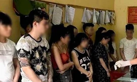 8 thiếu nữ thuê khách sạn sử dụng ma túy tập thể với bạn trai