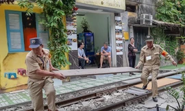 Sau Phùng Hưng, Hà Nội 'xóa sổ' tiếp cà phê đường tàu ở Khâm Thiên