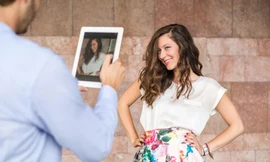 Sự thật đằng sau các bức ảnh 'sống ảo' triệu like của chị em trên mạng