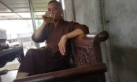 Giáo hội Phật giáo Việt Nam TP Hải Phòng vừa tổ chức kiểm điểm, yêu cầu sư trụ trì phải sám hối trước các chư tăng sau khi dọa thả chó cắn nát mặt phật tử.