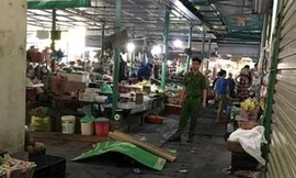 Ghen tuông mù quáng, đâm chết bạn gái giữa chợ rồi tự sát bất thành