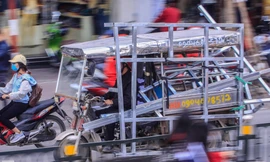 Tận thấy xe xích lô, xe ba bánh trên phố Thủ đô có thể dừng hoạt động