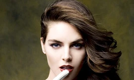 Gợi cảm và duyên dáng cùng Hilary Rhoda