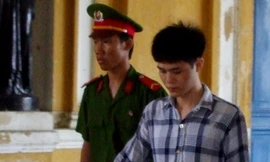 Hái ‘trái cấm’ cùng bạn gái ‘nhí’, ‘hưởng’12 năm tù