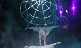 Nghệ sĩ xiếc lại thêm một mùa nghỉ dịch khốn khổ. Ảnh: Kỳ Sơn