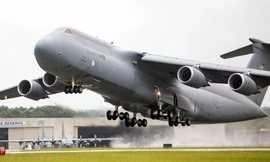 'Quái vật' trên không Lockheed Martin C-5M Super Galaxy