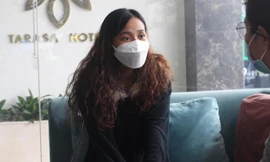 17 giờ vật lộn trong sóng dữ 